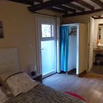 D'hotes Logis De Saint Jean Bed & Breakfast Bayeux