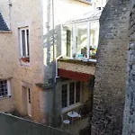 Bed & Breakfast D'hotes Logis De Saint Jean 3*