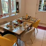 D'hotes Logis De Saint Jean B&B
