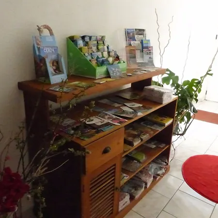 Bed & Breakfast D'hotes Logis De Saint Jean 3*