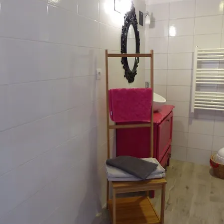 D'hotes Logis De Saint Jean Bed & Breakfast