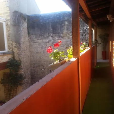 D'hotes Logis De Saint Jean فندق مبيت وإفطار 3*