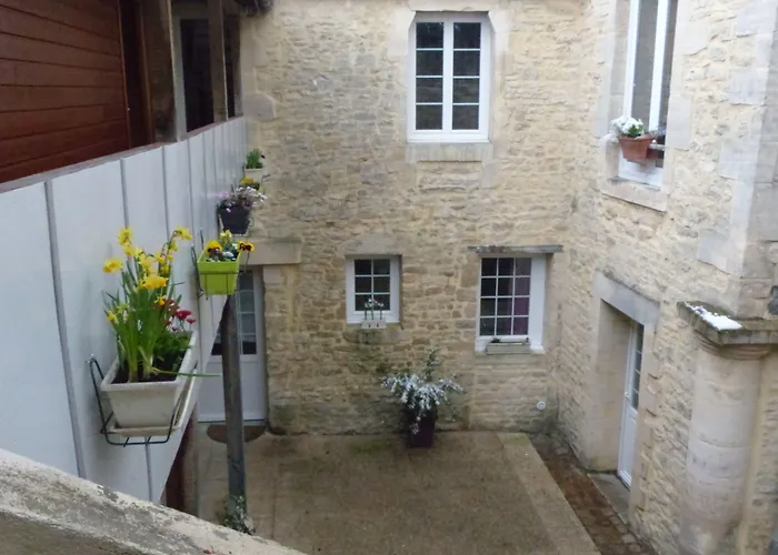 ベッド・アンド・ブレックファスト D'hotes Logis De Saint Jean