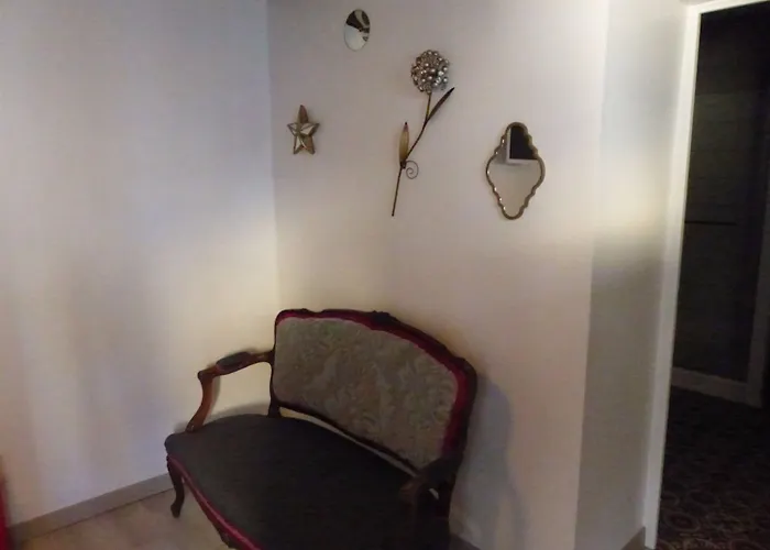 D'hotes Logis De Saint Jean Bed & Breakfast